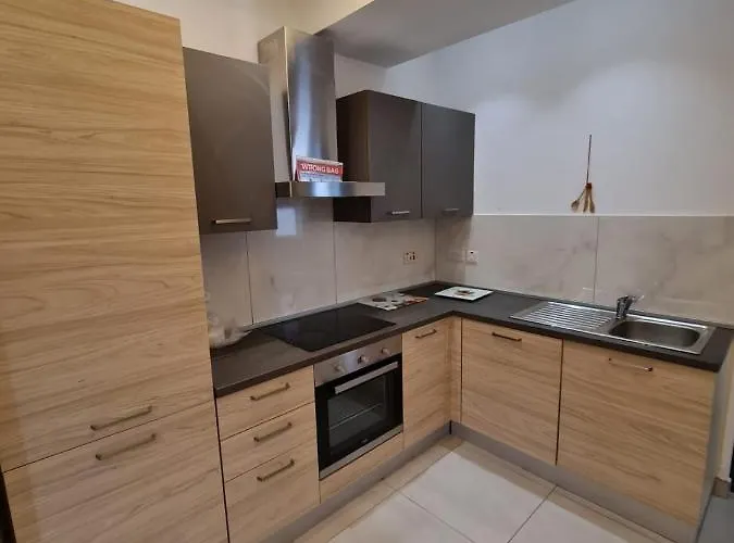 Crescent Corner St. Paul's Bay